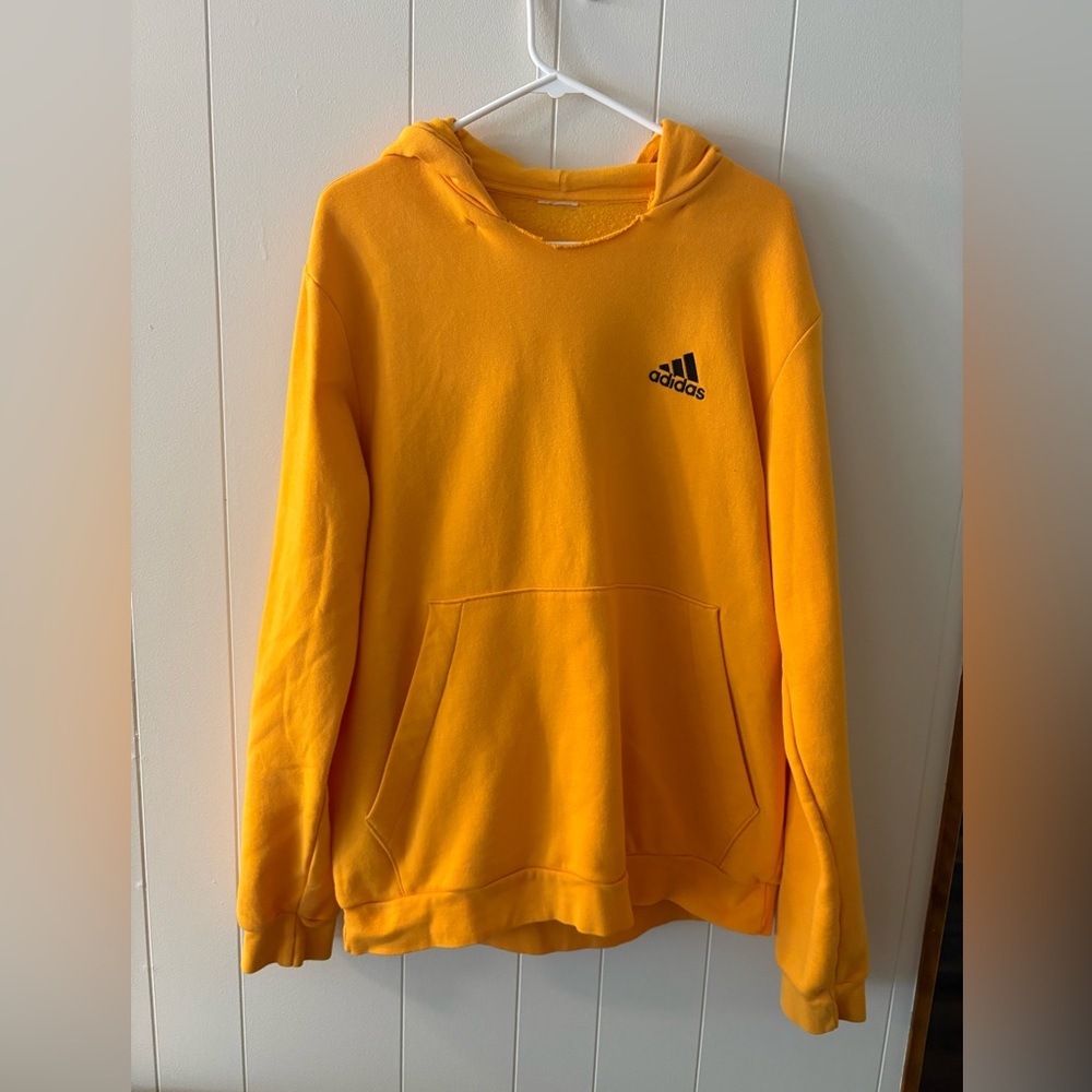 Adidas Men’s XL Yellow Hooded Sweatshirt sporty fall bright basketball lounge
